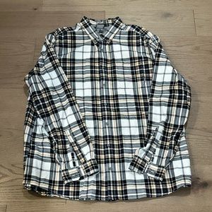 Eddie Bauer Fleece Button Down: Warmth and Style Combined